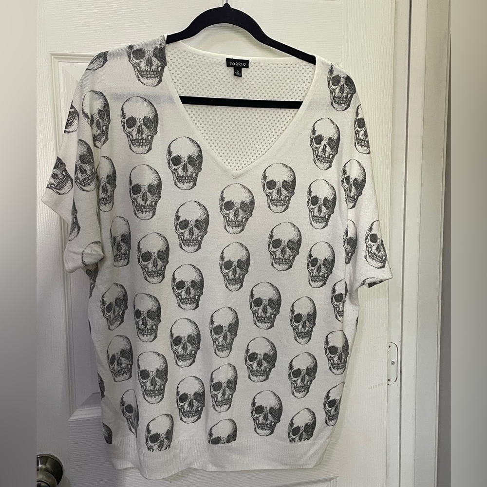 Torrid White Skull Print Mesh Knit Pullover Sweater Plus Size 2